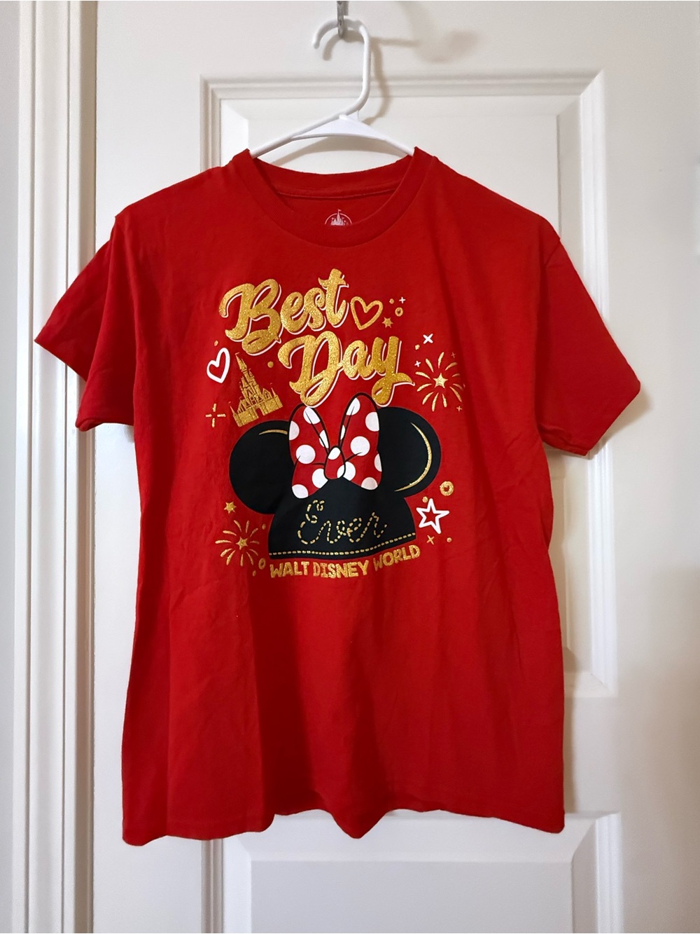 Walt Disney World Red Minnie Mouse 'Best Day Everโ Graphic Tee - Kids Large